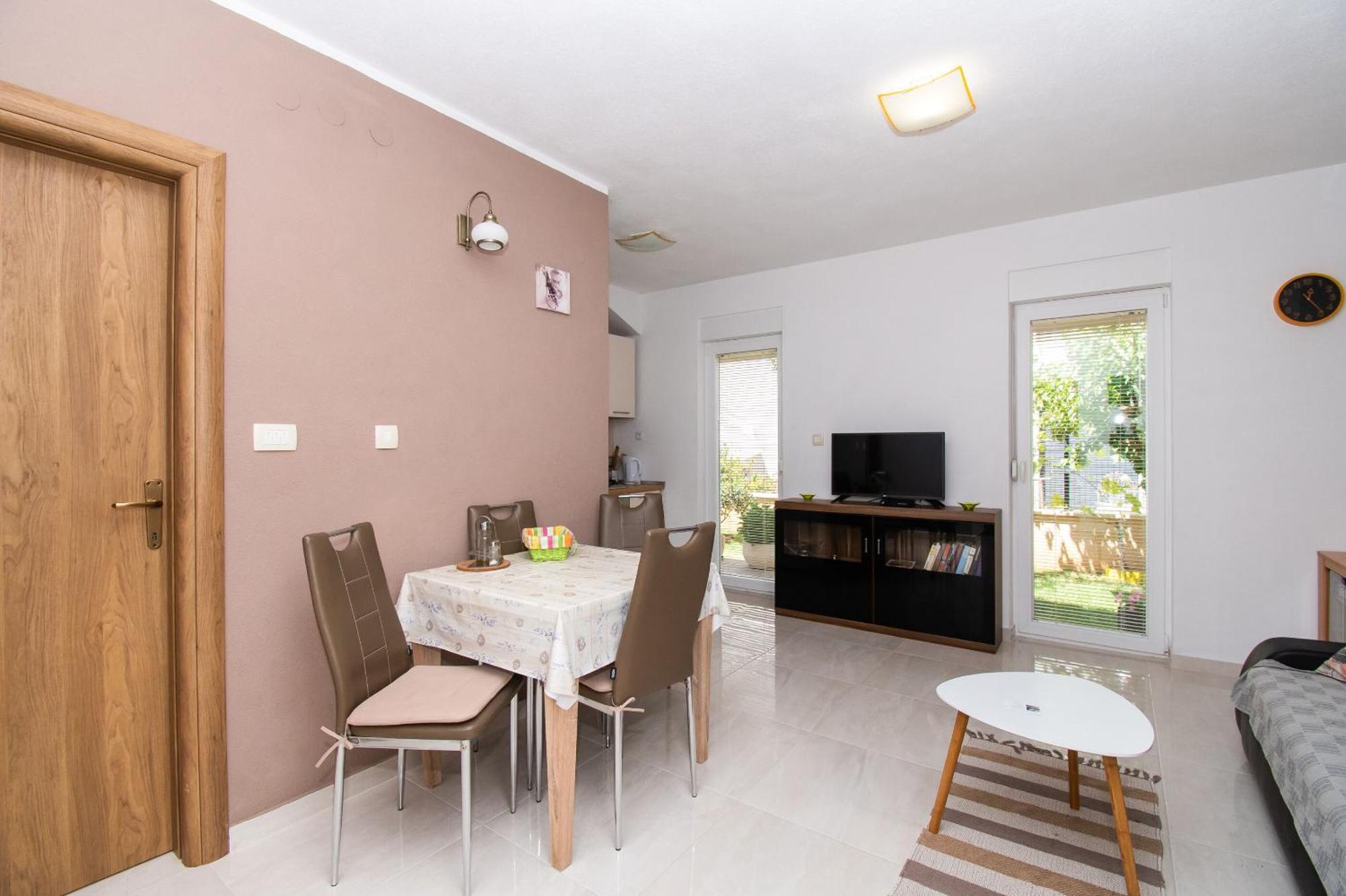 Apartment Ninic 스리마 외부 사진
