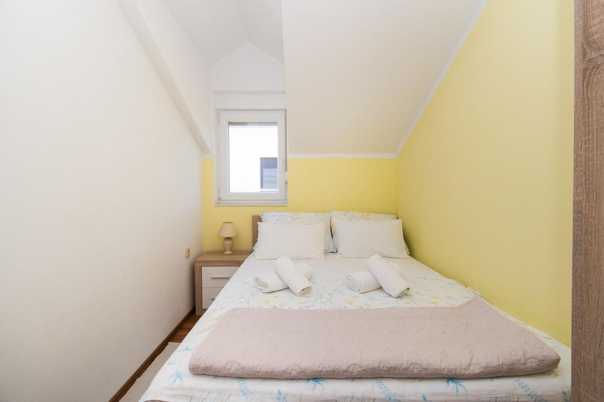 Apartment Ninic 스리마 외부 사진