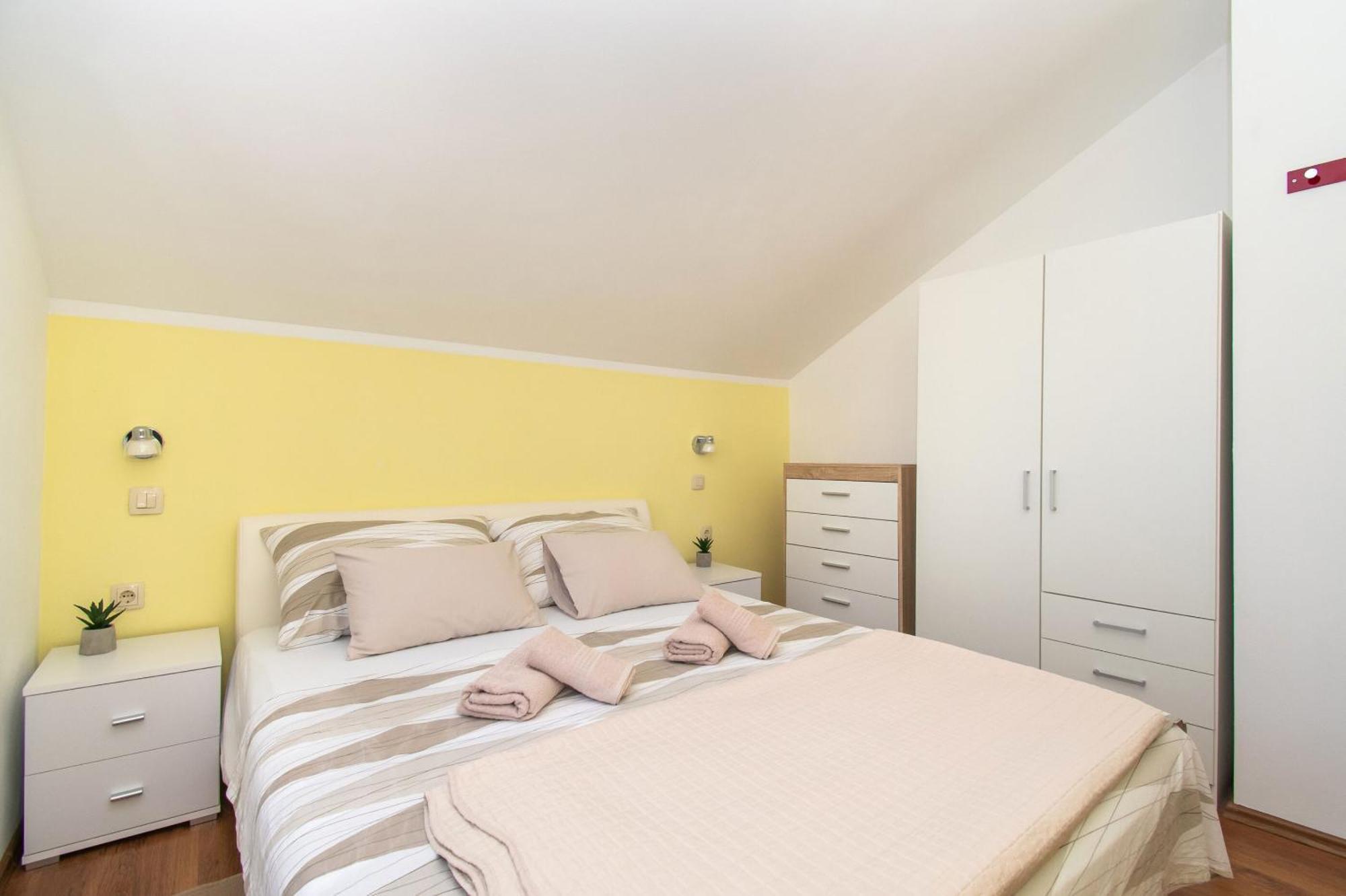 Apartment Ninic 스리마 외부 사진